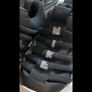 NIKE Kids Flex Runner